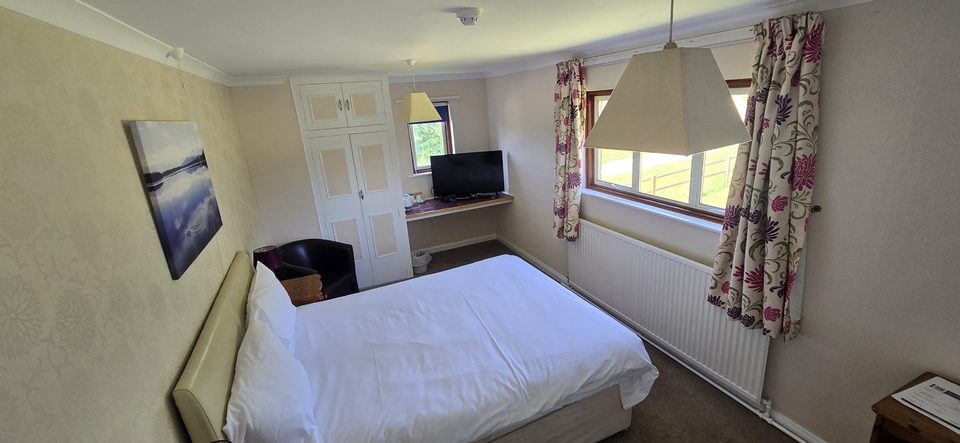 (3) Double Bed with Shower